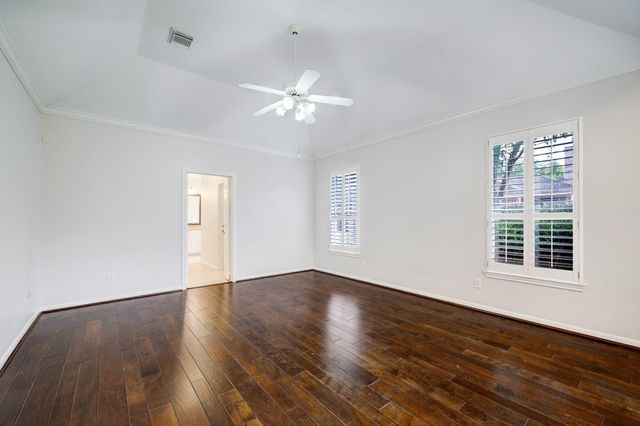 14 Greenside Place, The Woodlands, TX 77381