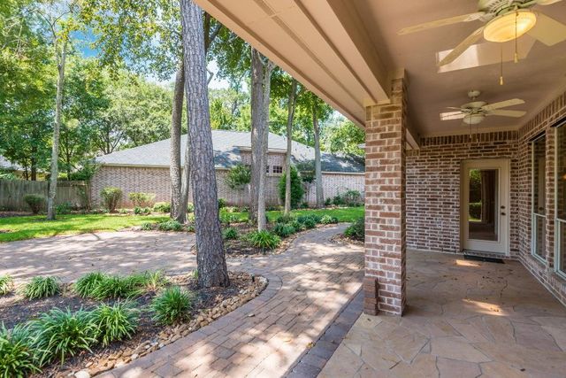 14 Greenside Place, The Woodlands, TX 77381