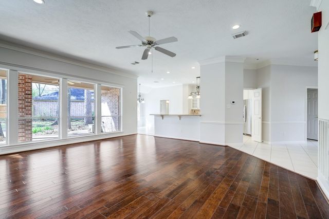 14 Greenside Place, The Woodlands, TX 77381