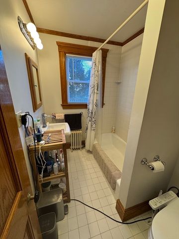 41 Hawthorn St. 10, Cambridge, MA 02138