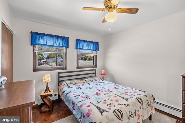 131 WALNUT AVE, Bellmawr, NJ 08031