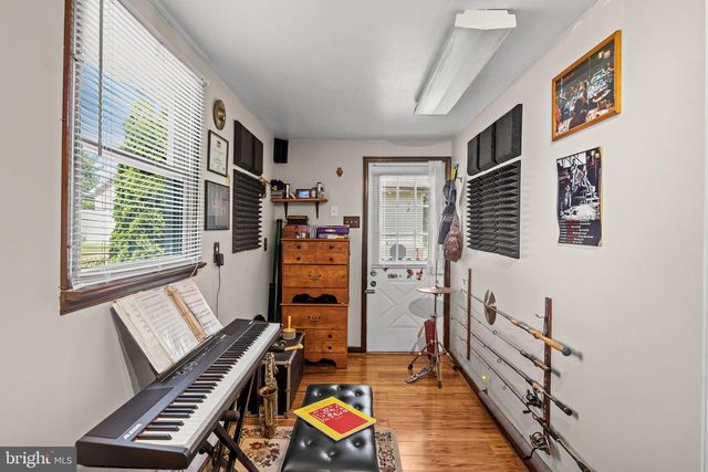 131 WALNUT AVE, Bellmawr, NJ 08031