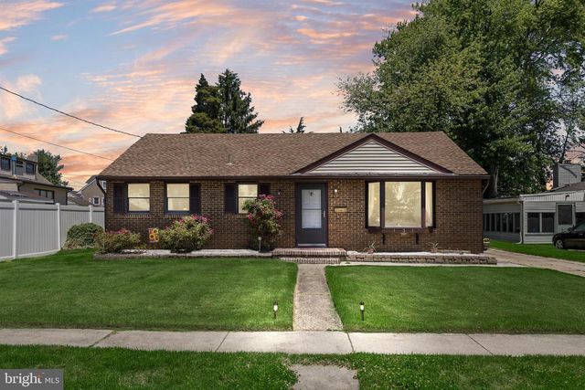 131 WALNUT AVE, Bellmawr, NJ 08031