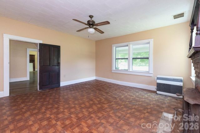 4085 Jacks Creek Road, Burnsville, NC 28714
