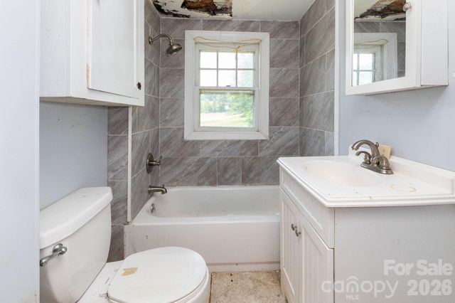 4085 Jacks Creek Road, Burnsville, NC 28714