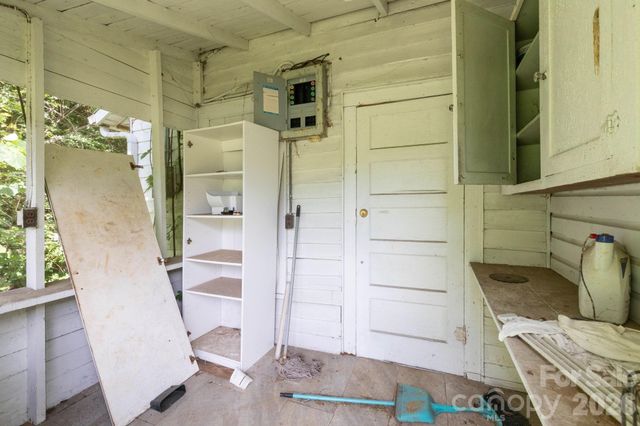4085 Jacks Creek Road, Burnsville, NC 28714