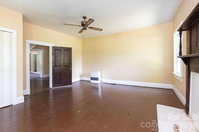 4085 Jacks Creek Road, Burnsville, NC 28714