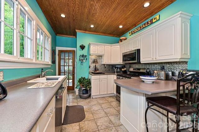 1532 The Plaza, Charlotte, NC 28205