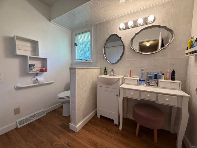 288 Locust Drive, Bloomfield, IN 47424