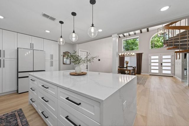 1461 87TH AVENUE N, St Petersburg, FL 33702