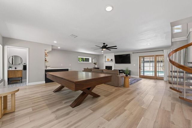 1461 87TH AVENUE N, St Petersburg, FL 33702