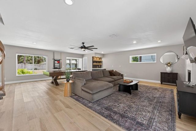1461 87TH AVENUE N, St Petersburg, FL 33702