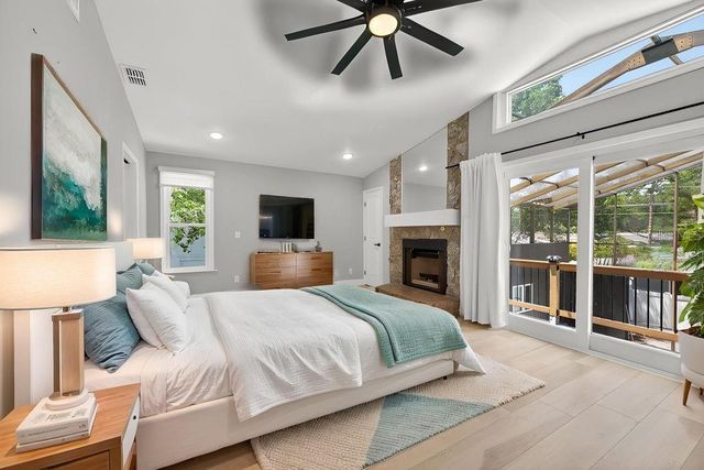 1461 87TH AVENUE N, St Petersburg, FL 33702