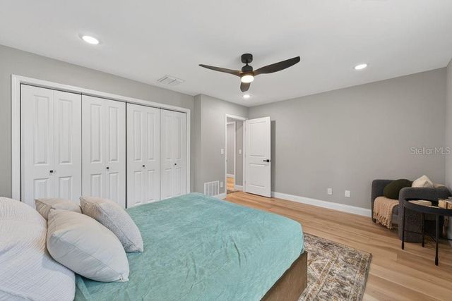 1461 87TH AVENUE N, St Petersburg, FL 33702