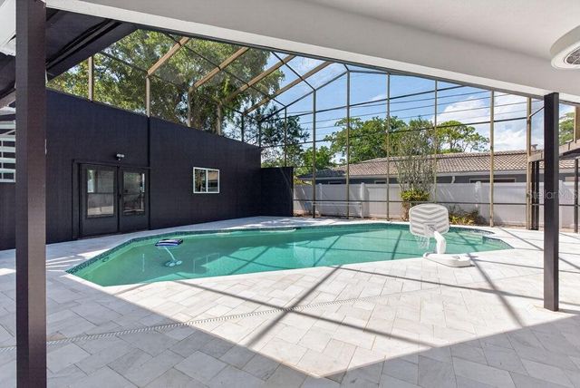 1461 87TH AVENUE N, St Petersburg, FL 33702