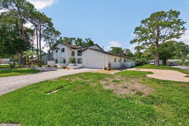 1461 87TH AVENUE N, St Petersburg, FL 33702