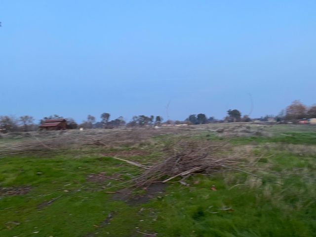 8220 N Fowler, Clovis, CA 93619