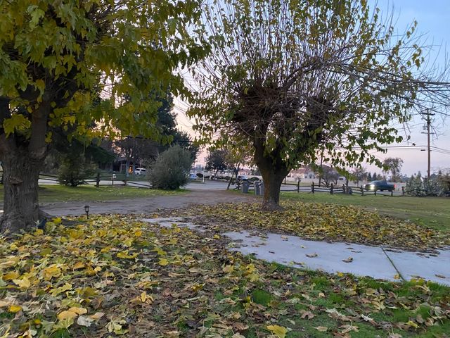 8220 N Fowler, Clovis, CA 93619