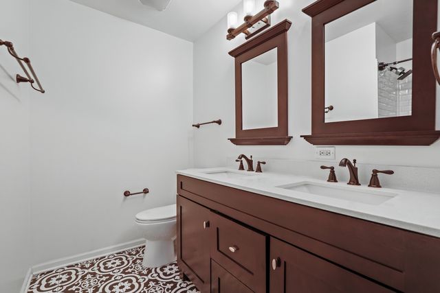 2015 Brunswick Drive, Plainfield, IL 60586