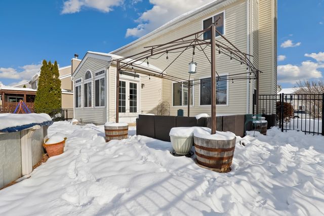 2015 Brunswick Drive, Plainfield, IL 60586