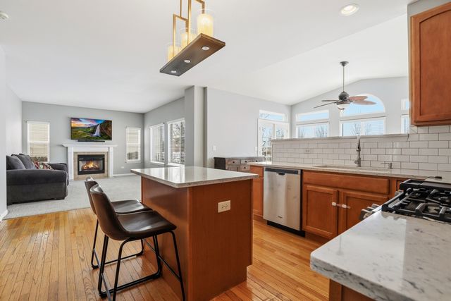 2015 Brunswick Drive, Plainfield, IL 60586