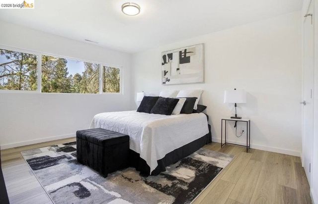 6855 Gunn DR, Oakland, CA 94611