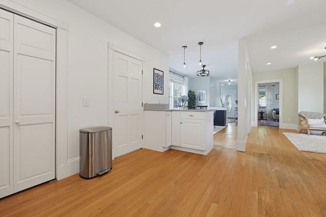 11 Eleanor St, Dedham, MA 02026