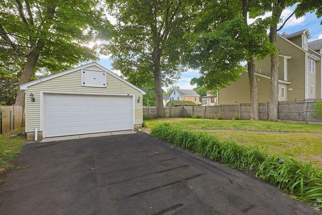 11 Eleanor St, Dedham, MA 02026