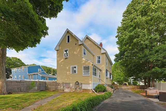 11 Eleanor St, Dedham, MA 02026