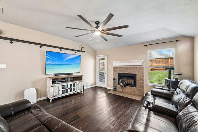 2032 Athabasca Falls Drive, Anna, TX 75409