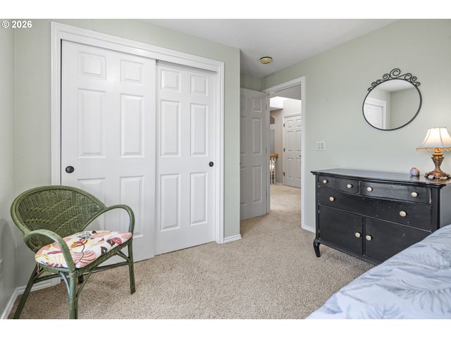 2105 CLUB HOUSE Dr, West Linn, OR 97068