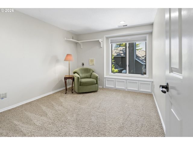 2105 CLUB HOUSE Dr, West Linn, OR 97068