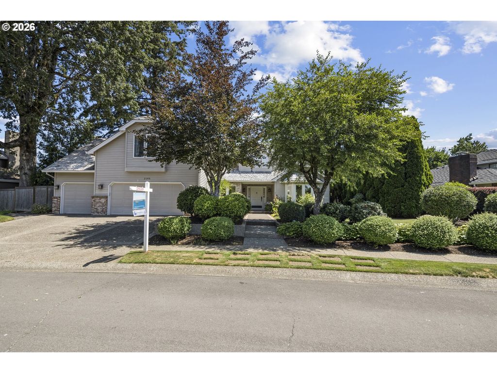 2105 CLUB HOUSE Dr, West Linn, OR 97068