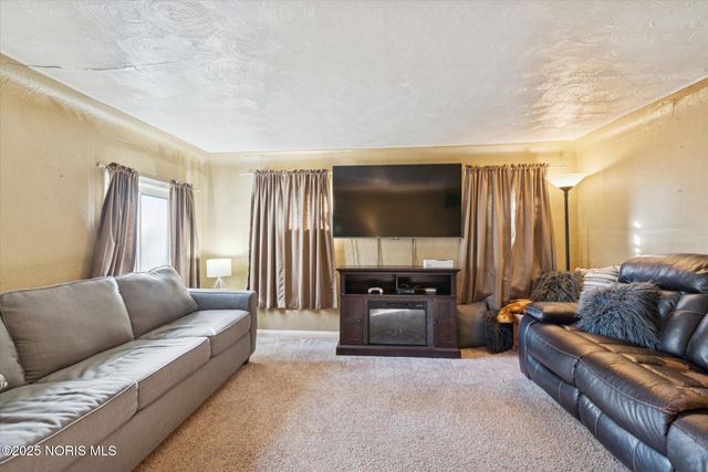 5327 Oldham Drive, Toledo, OH 43613