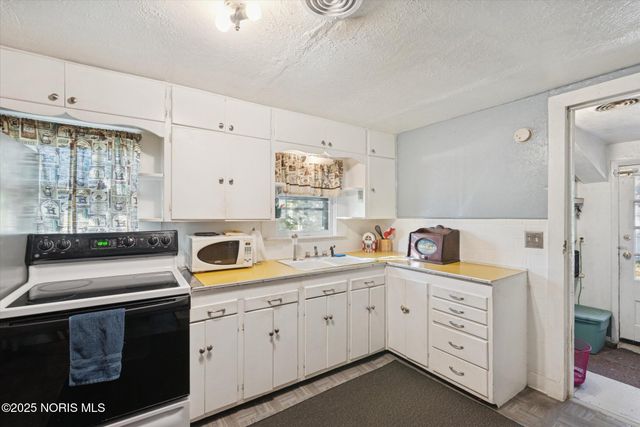 5327 Oldham Drive, Toledo, OH 43613