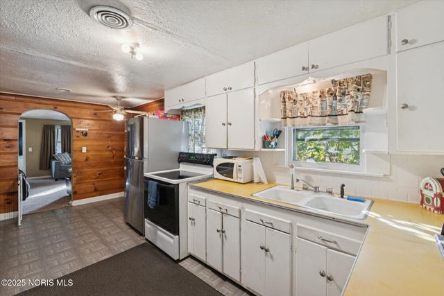 5327 Oldham Drive, Toledo, OH 43613