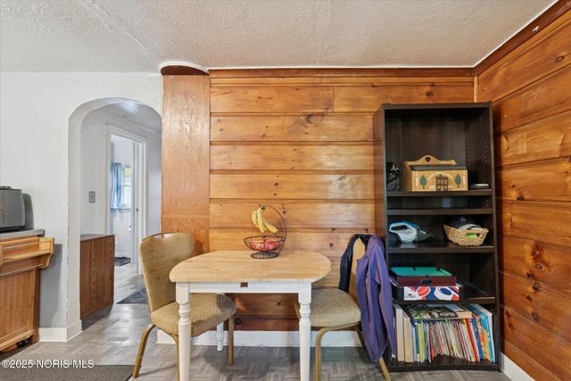 5327 Oldham Drive, Toledo, OH 43613