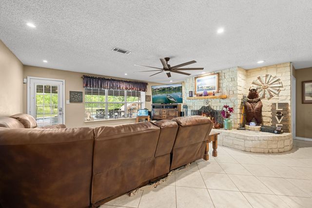 15602 Fir Road, Santa Fe, TX 77517