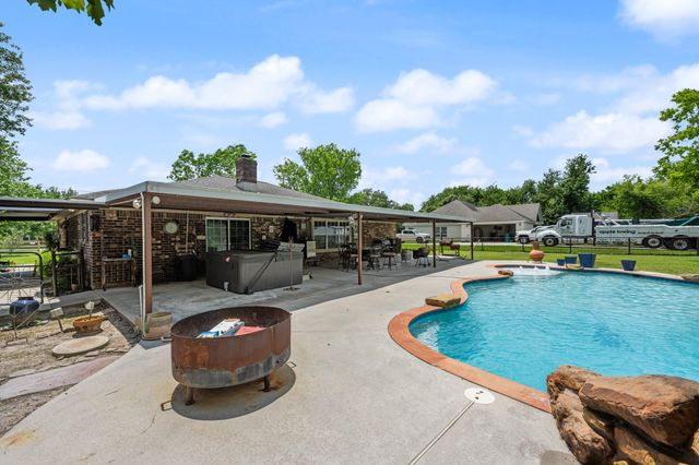 15602 Fir Road, Santa Fe, TX 77517