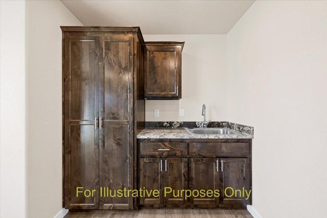 7871 Houston Loop, White City, OR 97503