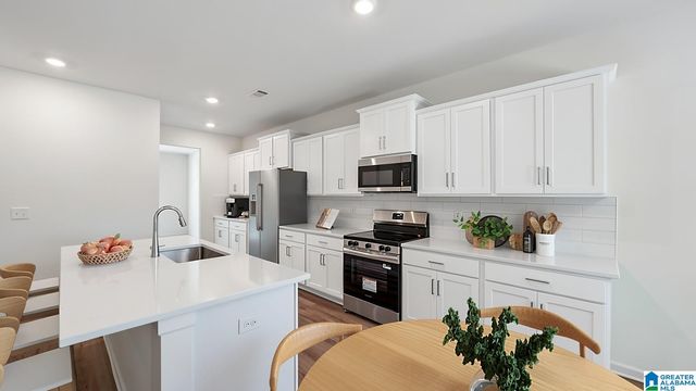 5799 RIDGELINE DRIVE, Bessemer, AL 35022