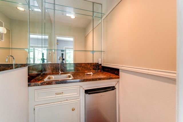 3927 Pleasant Valley Drive, Missouri City, TX 77459
