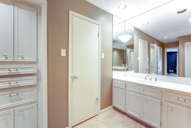 3927 Pleasant Valley Drive, Missouri City, TX 77459