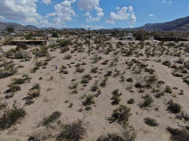 219 Serrano Way, 29 Palms, CA 92277