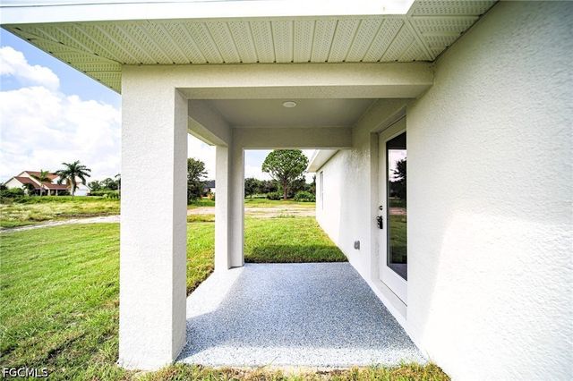 807 Fullerton AVE S, Lehigh Acres, FL 33974