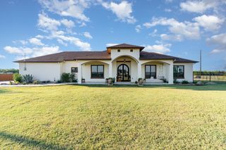 1541 Raintree Drive, Lancaster, TX 75146