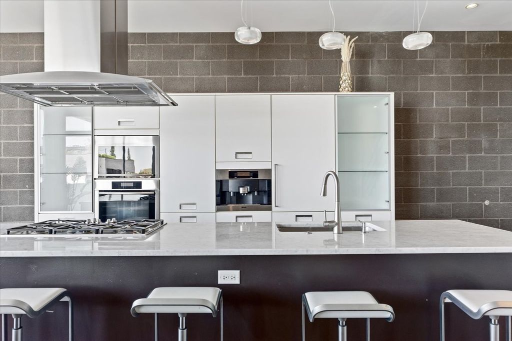 1750 N Clybourn Avenue 402, Chicago, IL 60614 — photo 4