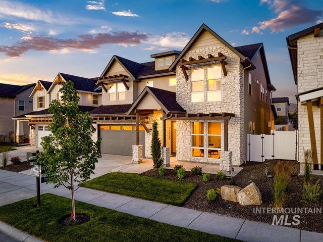 13926 N Ermine Ave, Boise, ID 83714