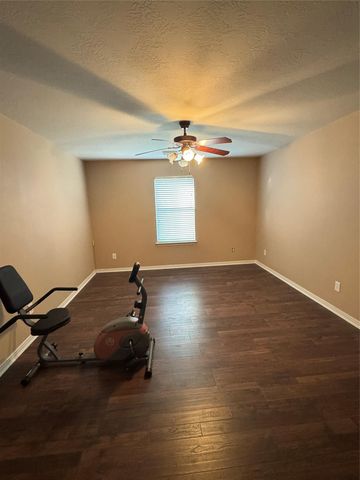 3219 Witney Way, Fresno, TX 77545