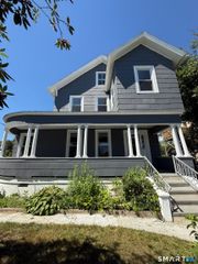 26 Jefferson Avenue, New London, CT 06320